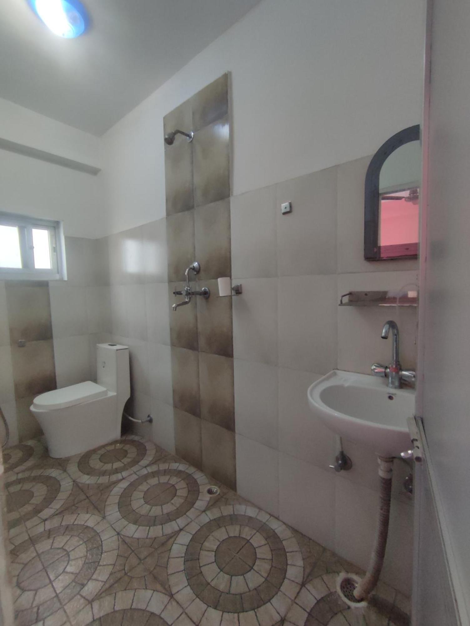 Krishna Inn Pokhara Luaran gambar