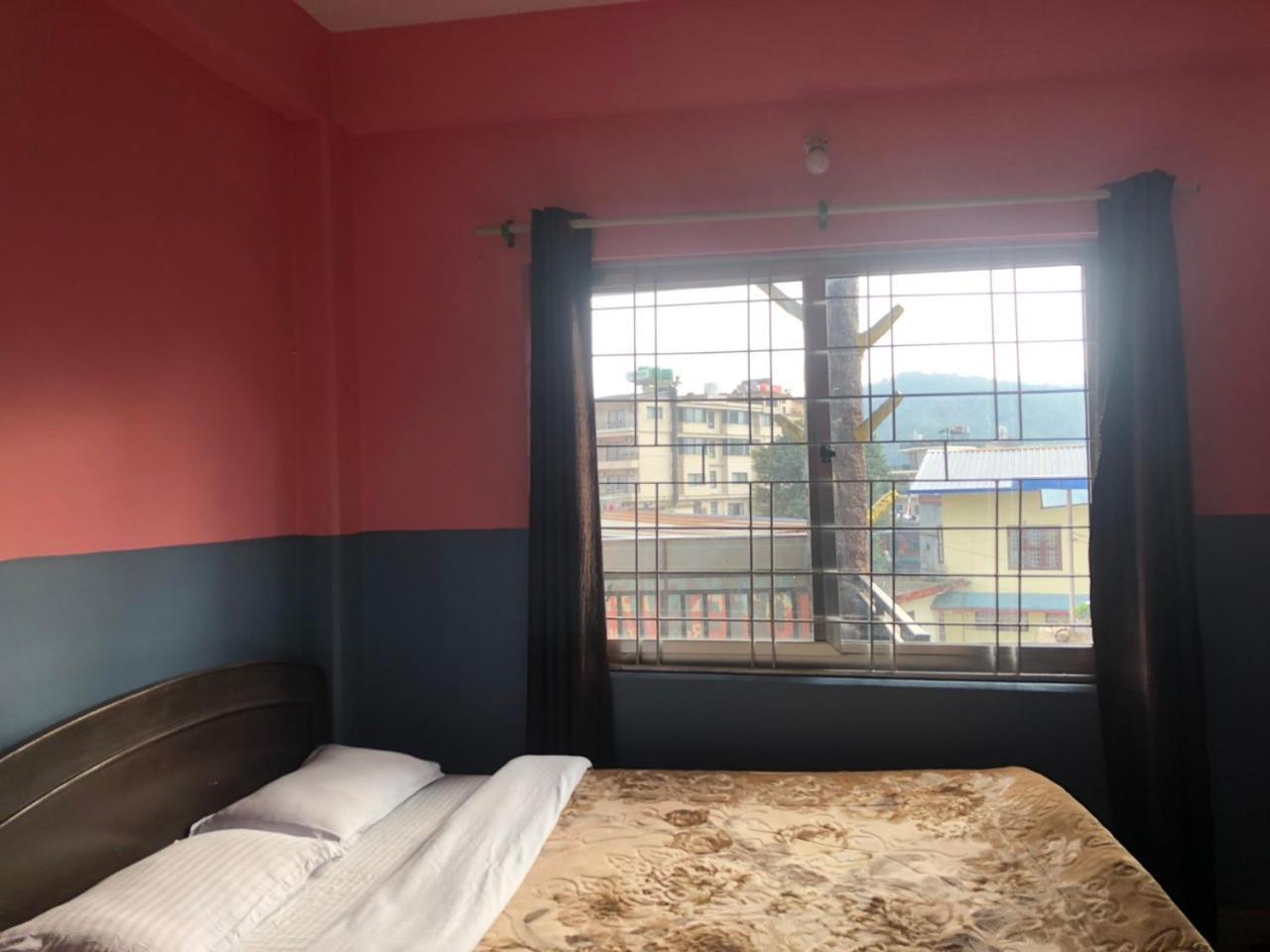 Krishna Inn Pokhara Luaran gambar